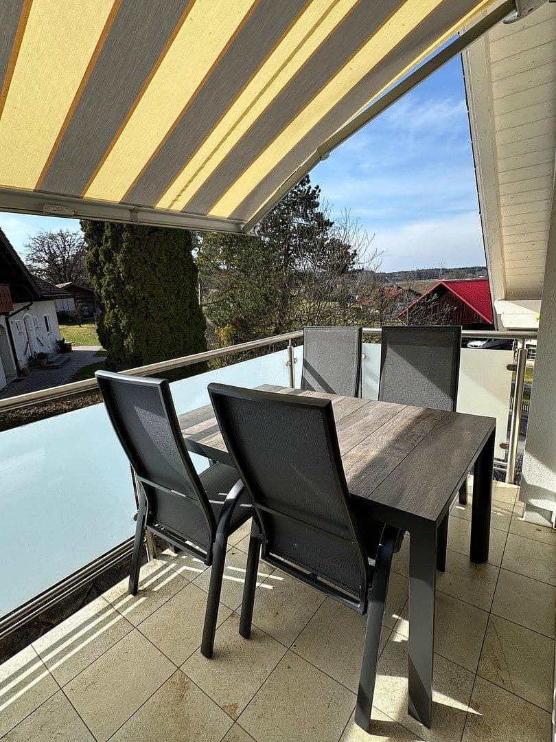 Pronájem bytu 4+1 116 m², Hanfelder Str. 7a, Oberbrunn, Bavorsko Pronájem bytu 4+1 116 m², Hanfelder Str. 7a, Oberbrunn, Bavorsko