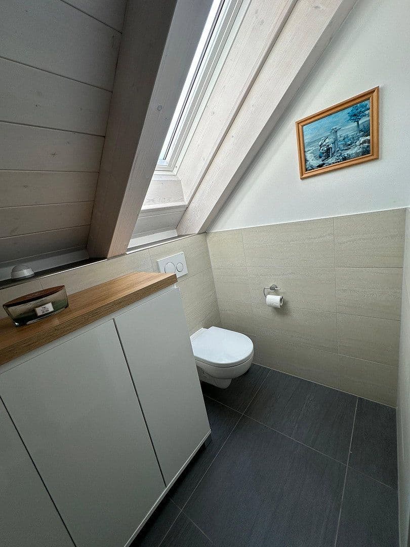 Pronájem bytu 4+1 116 m², Hanfelder Str. 7a, Oberbrunn, Bavorsko Pronájem bytu 4+1 116 m², Hanfelder Str. 7a, Oberbrunn, Bavorsko