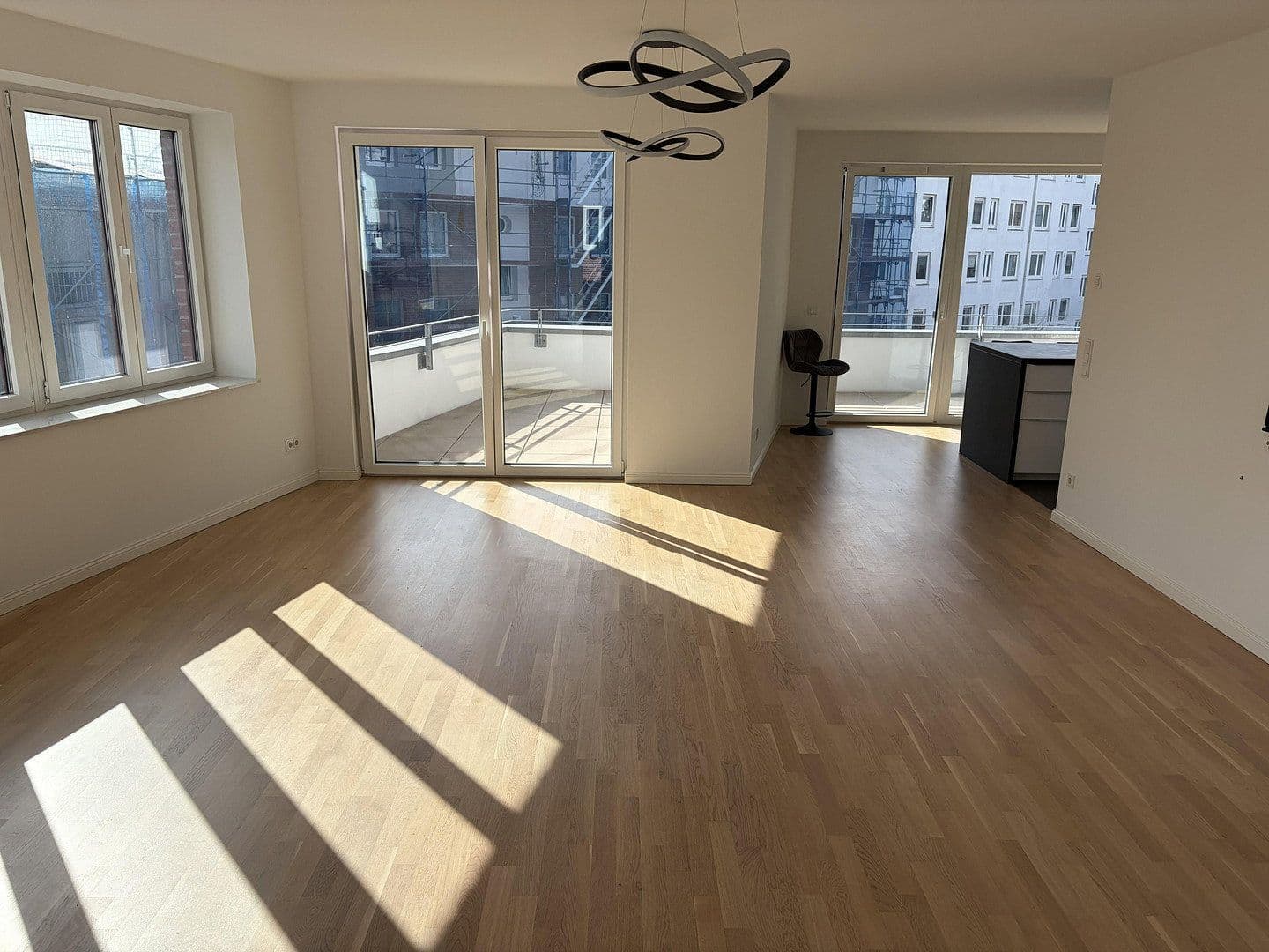 Prodej bytu 4+1 128 m², Bluecherstrasse 5, Hamburg, Hamburg Prodej bytu 4+1 128 m², Bluecherstrasse 5, Hamburg, Hamburg