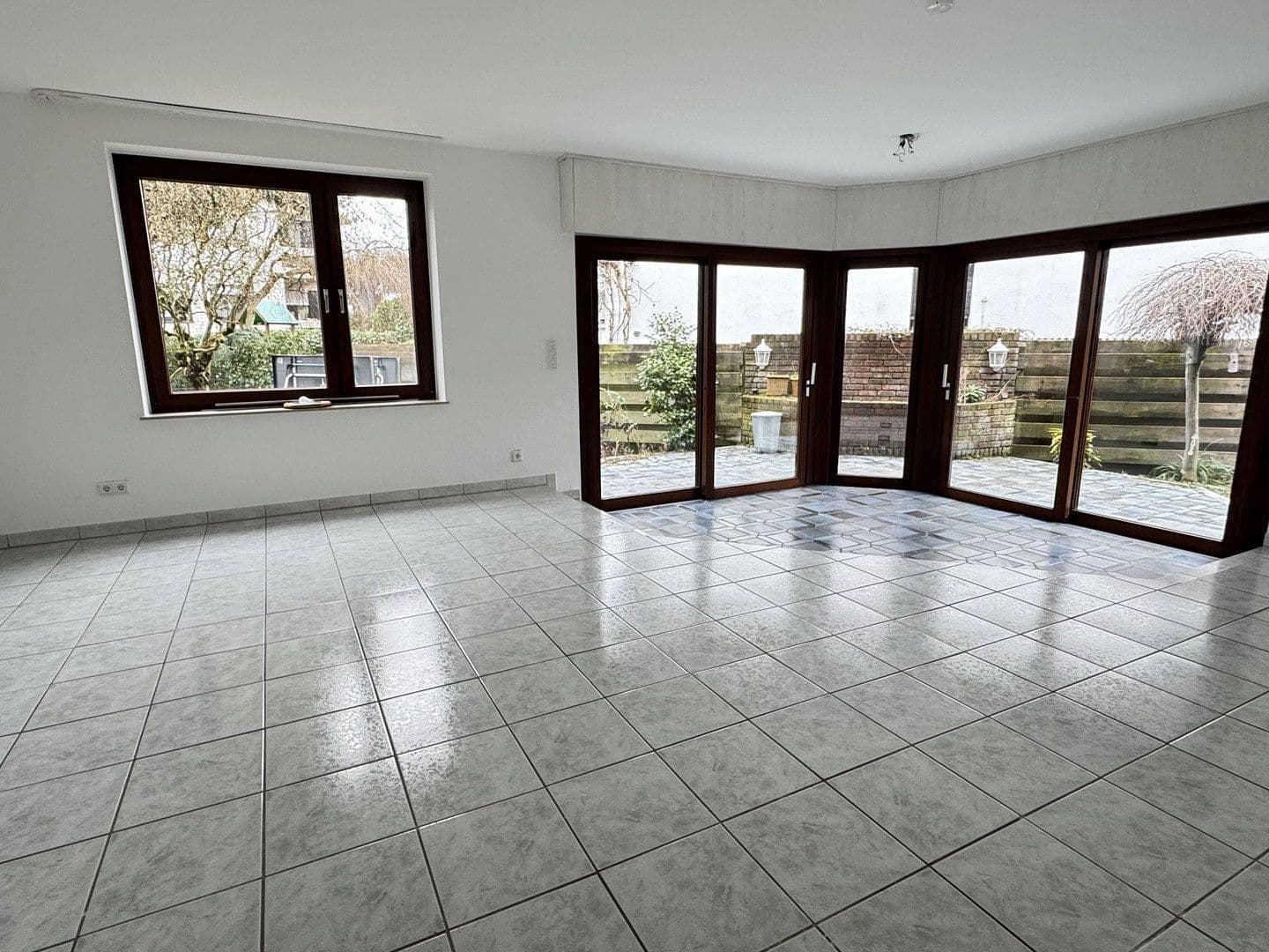 Pronájem bytu 3+1 109 m², Drosselweg 47, Bergisch Gladbach, Severní Porýní-Vestfálsko Pronájem bytu 3+1 109 m², Drosselweg 47, Bergisch Gladbach, Severní Porýní-Vestfálsko