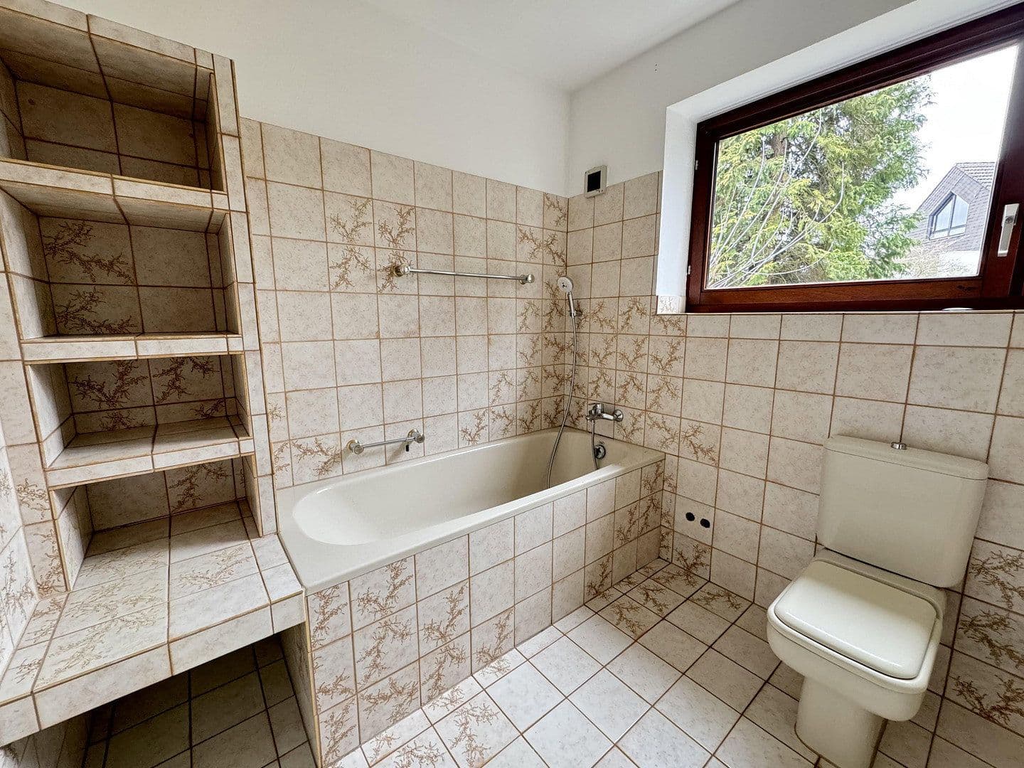 Pronájem bytu 3+1 109 m², Drosselweg 47, Bergisch Gladbach, Severní Porýní-Vestfálsko Pronájem bytu 3+1 109 m², Drosselweg 47, Bergisch Gladbach, Severní Porýní-Vestfálsko