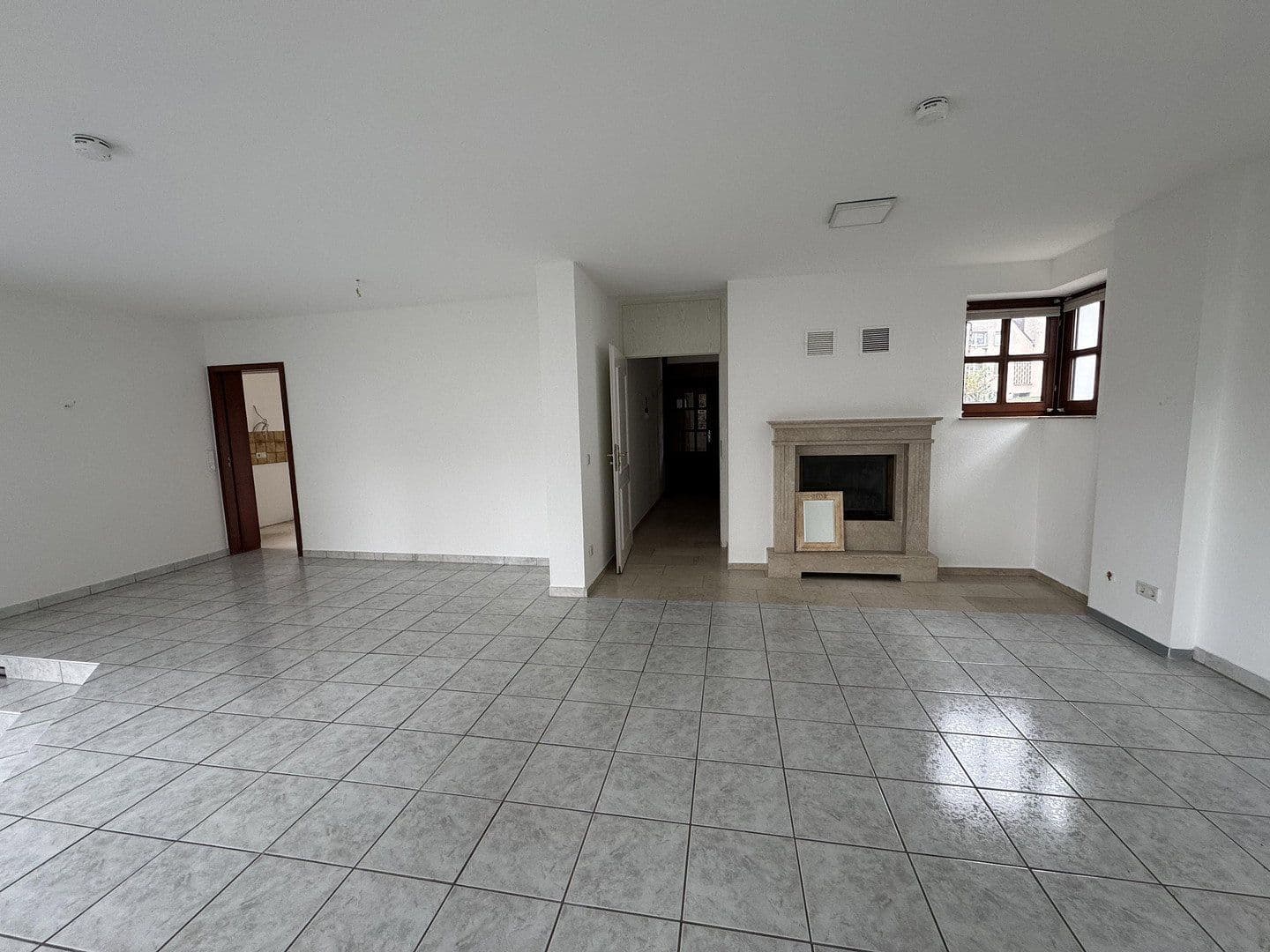 Pronájem bytu 3+1 109 m², Drosselweg 47, Bergisch Gladbach, Severní Porýní-Vestfálsko Pronájem bytu 3+1 109 m², Drosselweg 47, Bergisch Gladbach, Severní Porýní-Vestfálsko