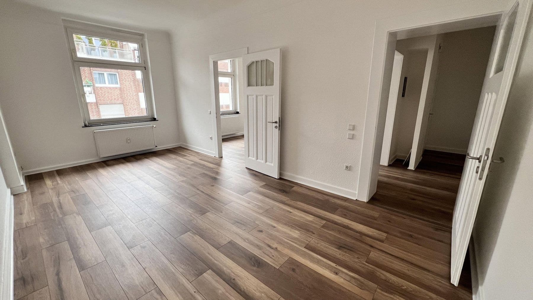 Pronájem bytu 2+1 66 m², Düsseldorf, Severní Porýní-Vestfálsko Pronájem bytu 2+1 66 m², Düsseldorf, Severní Porýní-Vestfálsko