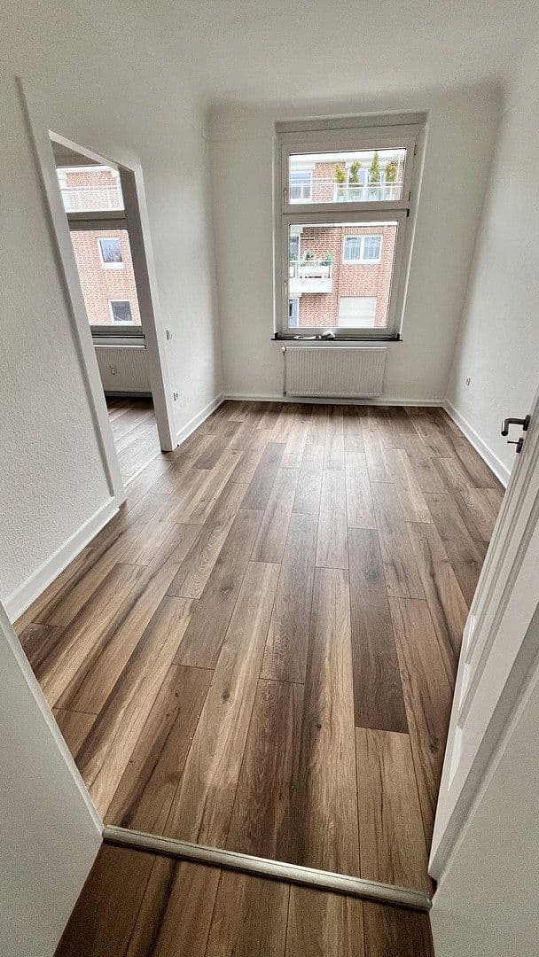 Pronájem bytu 2+1 66 m², Düsseldorf, Severní Porýní-Vestfálsko Pronájem bytu 2+1 66 m², Düsseldorf, Severní Porýní-Vestfálsko