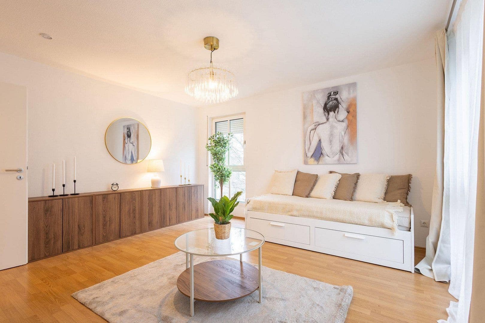 Pronájem bytu 1+1 33 m², Schleißheimer Str. 207, München, Bavorsko Pronájem bytu 1+1 33 m², Schleißheimer Str. 207, München, Bavorsko