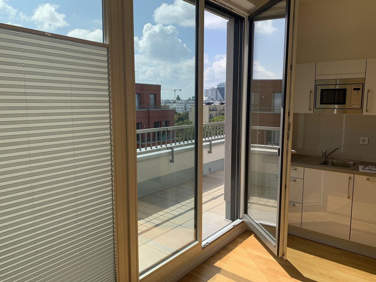 Pronájem bytu 1+1 40 m², Genthinerstraße 44, Berlin, Berlín Pronájem bytu 1+1 40 m², Genthinerstraße 44, Berlin, Berlín