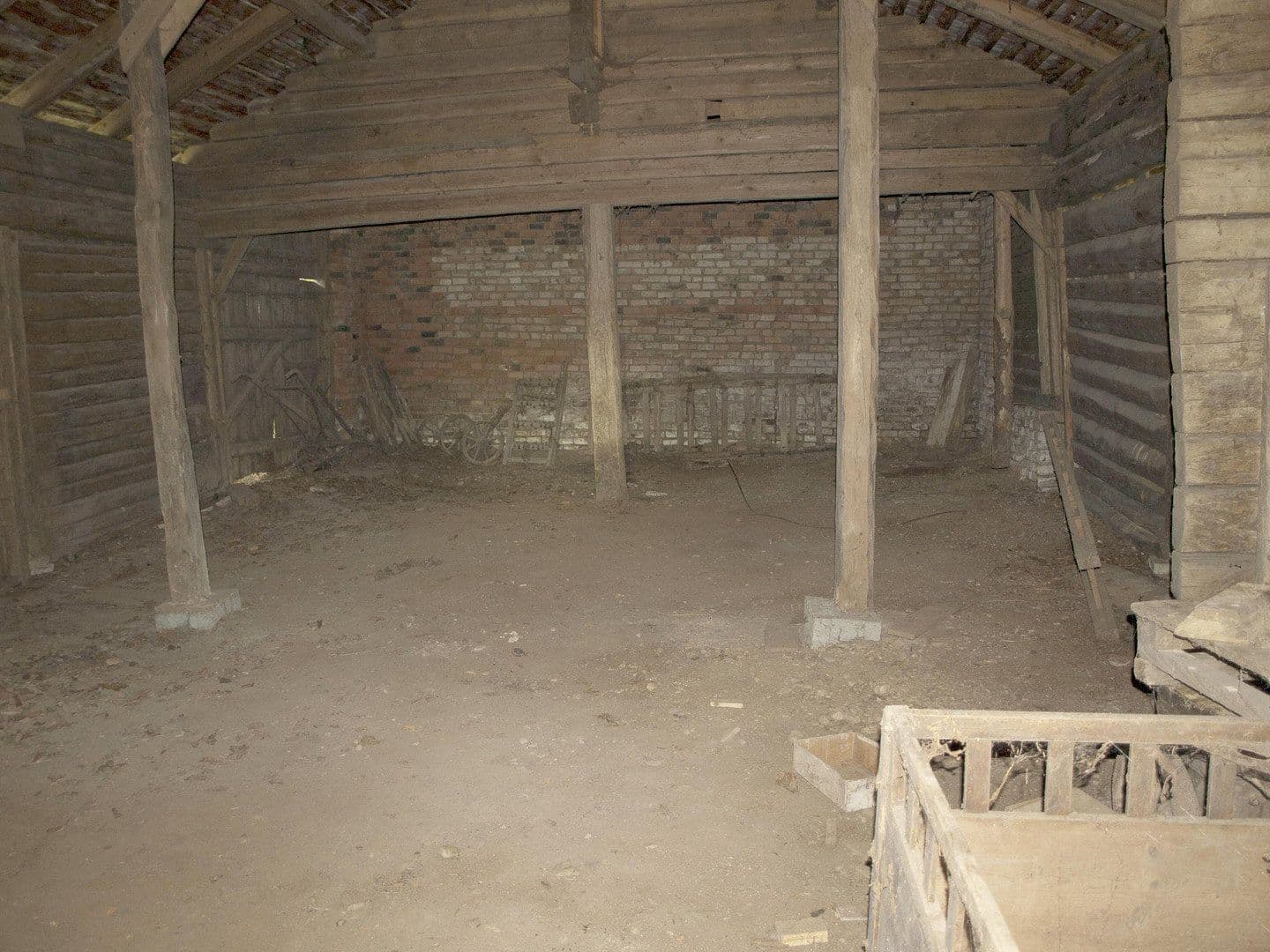 Prodej domu 60 m², pozemek 11.475 m², Adlkofen, Bavorsko Prodej domu 60 m², pozemek 11.475 m², Adlkofen, Bavorsko