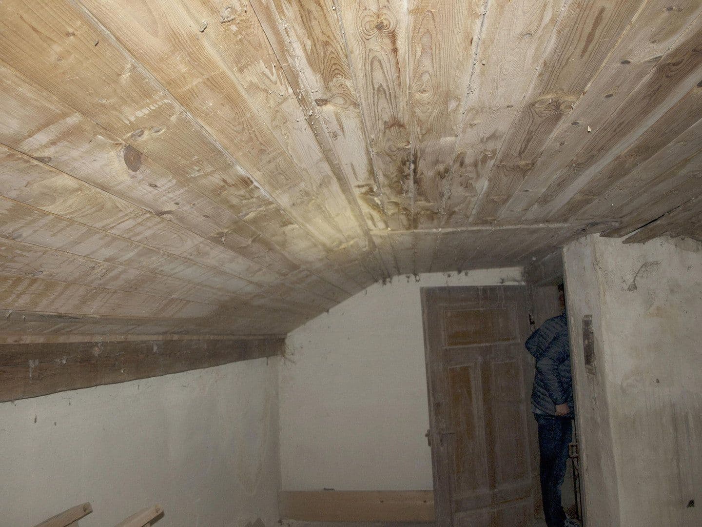 Prodej domu 60 m², pozemek 11.475 m², Adlkofen, Bavorsko Prodej domu 60 m², pozemek 11.475 m², Adlkofen, Bavorsko