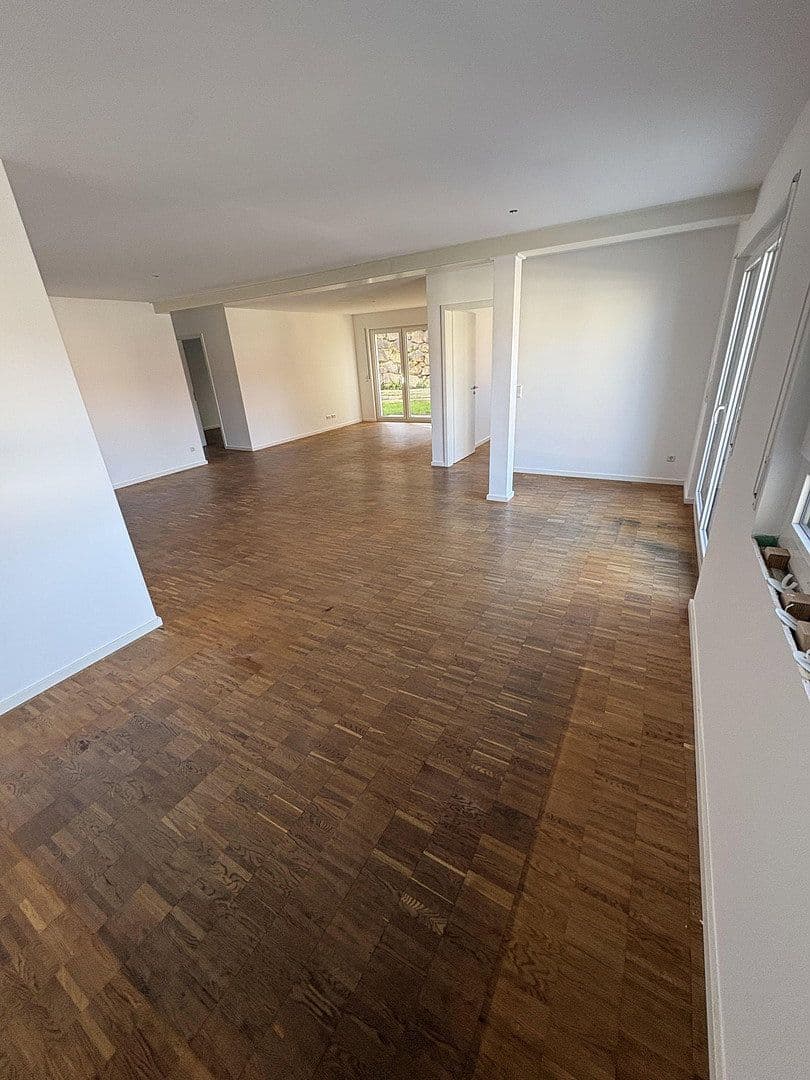 Pronájem bytu 3+1 60 m², Maderbräustraße 5, München, Bavorsko Pronájem bytu 3+1 60 m², Maderbräustraße 5, München, Bavorsko