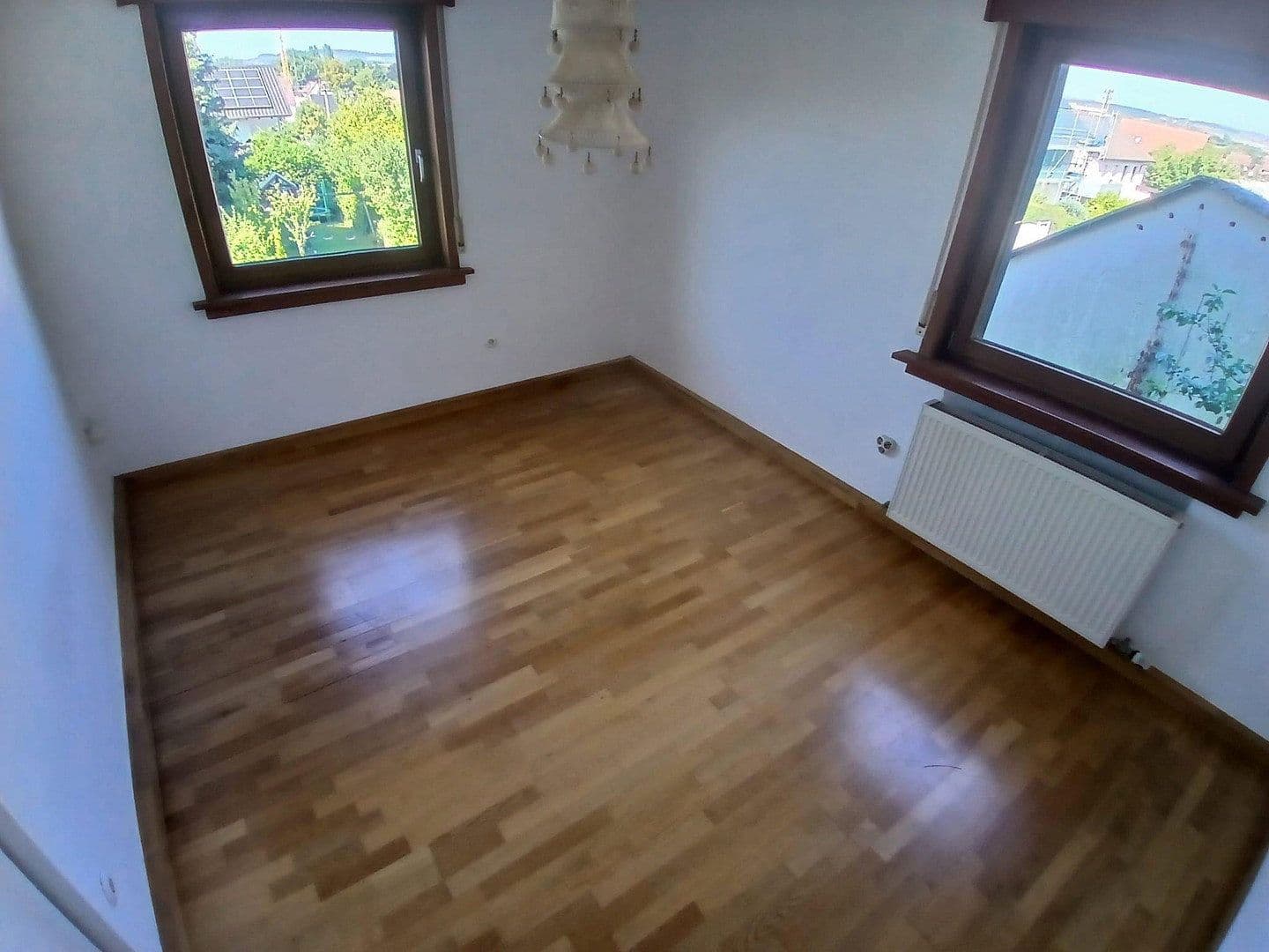 Prodej domu 160 m², pozemek 448 m², Tulpenstr. 9, Erdmannhausen, Bádensko-Württembersko Prodej domu 160 m², pozemek 448 m², Tulpenstr. 9, Erdmannhausen, Bádensko-Württembersko