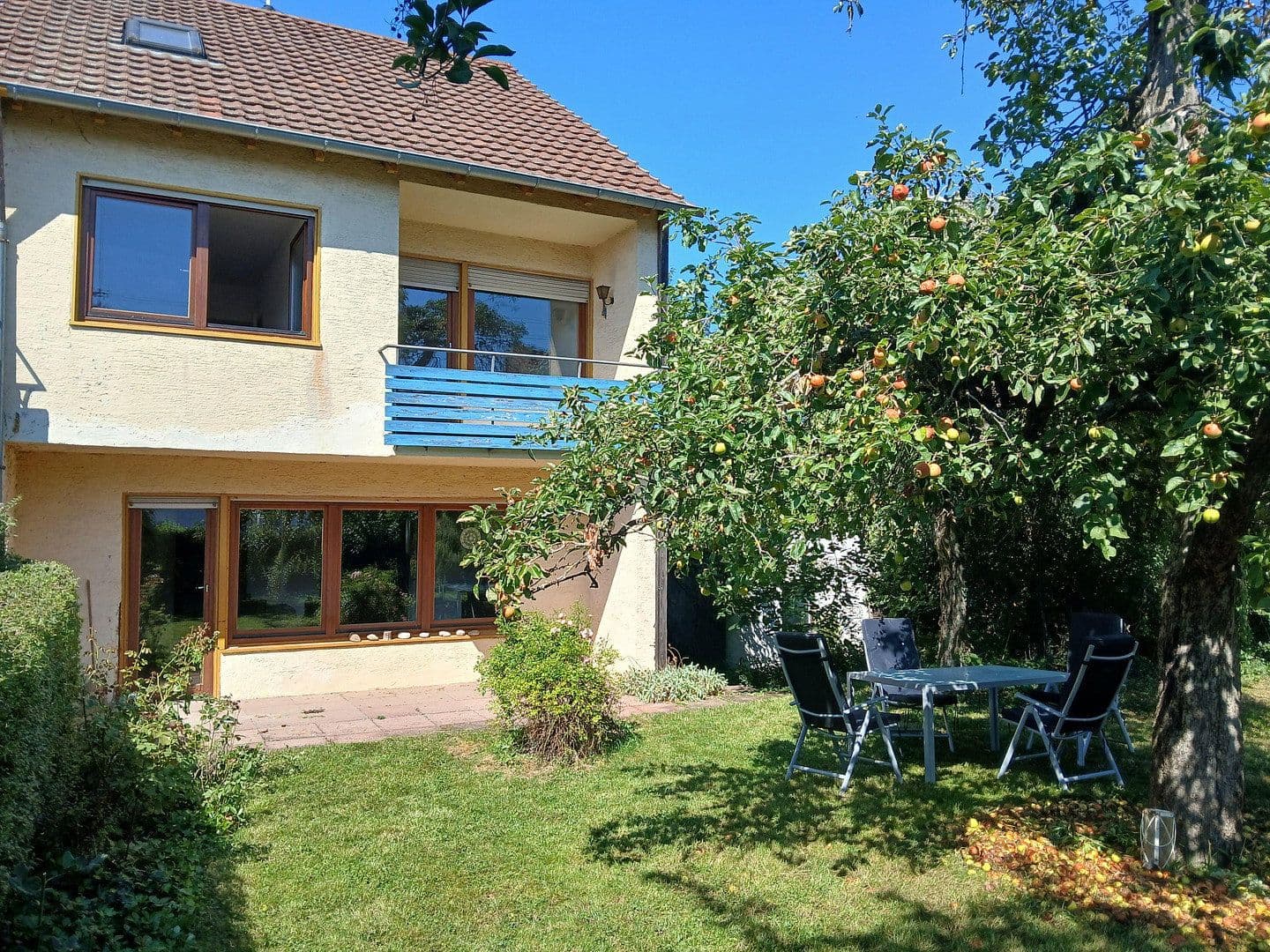 Prodej domu 160 m², pozemek 448 m², Tulpenstr. 9, Erdmannhausen, Bádensko-Württembersko Prodej domu 160 m², pozemek 448 m², Tulpenstr. 9, Erdmannhausen, Bádensko-Württembersko