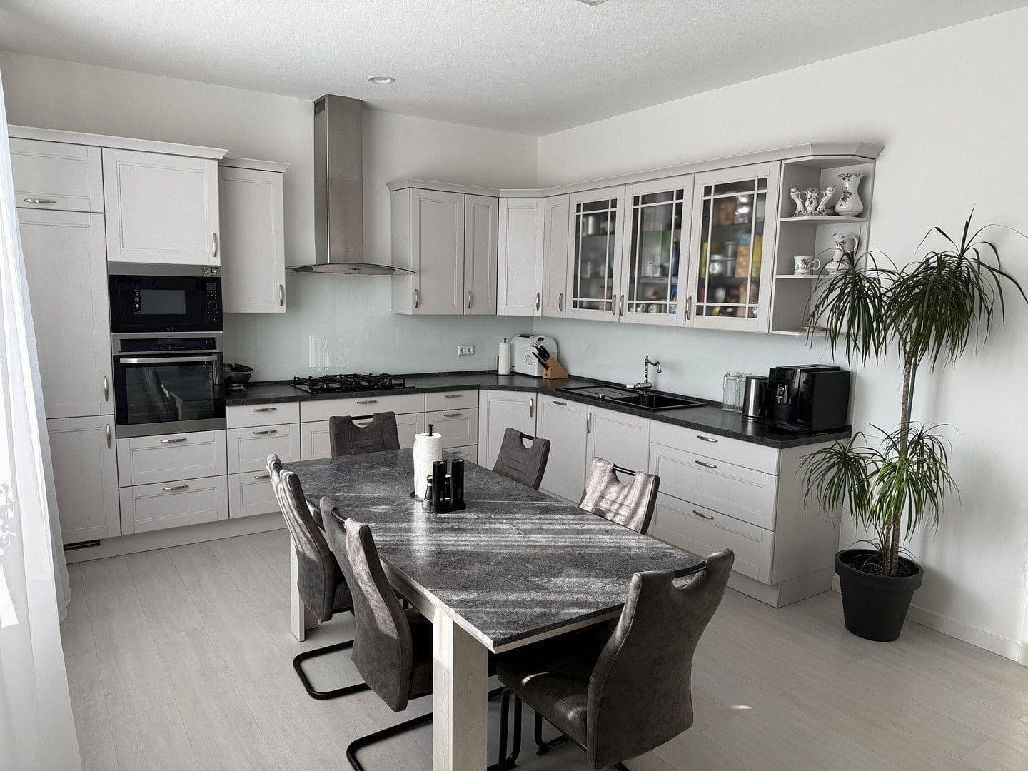 Prodej domu 315 m², pozemek 727 m², Satteldorf, Bádensko-Württembersko Prodej domu 315 m², pozemek 727 m², Satteldorf, Bádensko-Württembersko