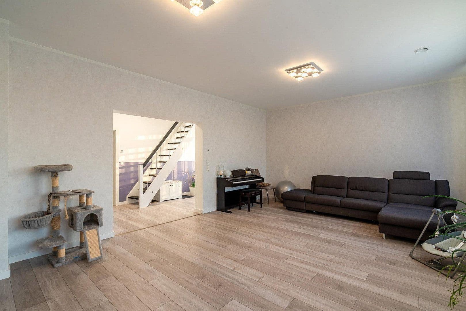 Prodej domu 315 m², pozemek 727 m², Satteldorf, Bádensko-Württembersko Prodej domu 315 m², pozemek 727 m², Satteldorf, Bádensko-Württembersko