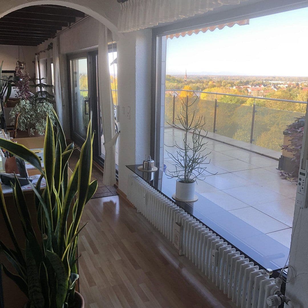 Pronájem bytu 4+1 196 m², Baden-Baden, Bádensko-Württembersko Pronájem bytu 4+1 196 m², Baden-Baden, Bádensko-Württembersko