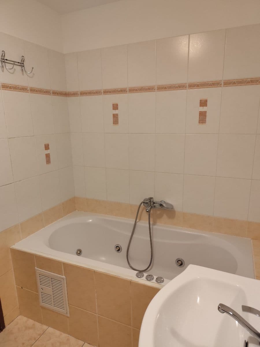 Pronájem bytu 3+kk 75 m², Ostravská, Praha, Praha Pronájem bytu 3+kk 75 m², Ostravská, Praha, Praha