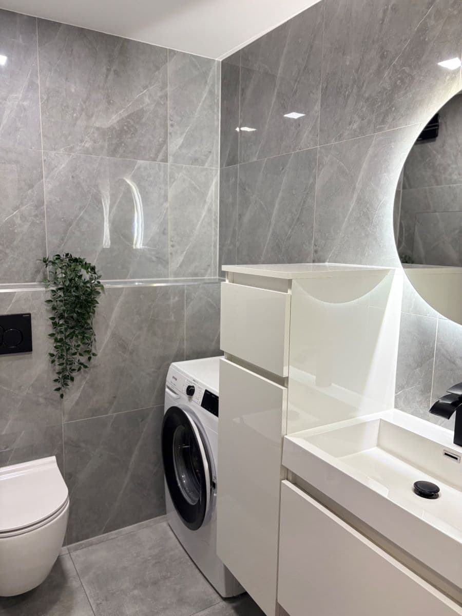 Prodej bytu 2+kk 43 m², Neapolská, Praha, Praha Prodej bytu 2+kk 43 m², Neapolská, Praha, Praha