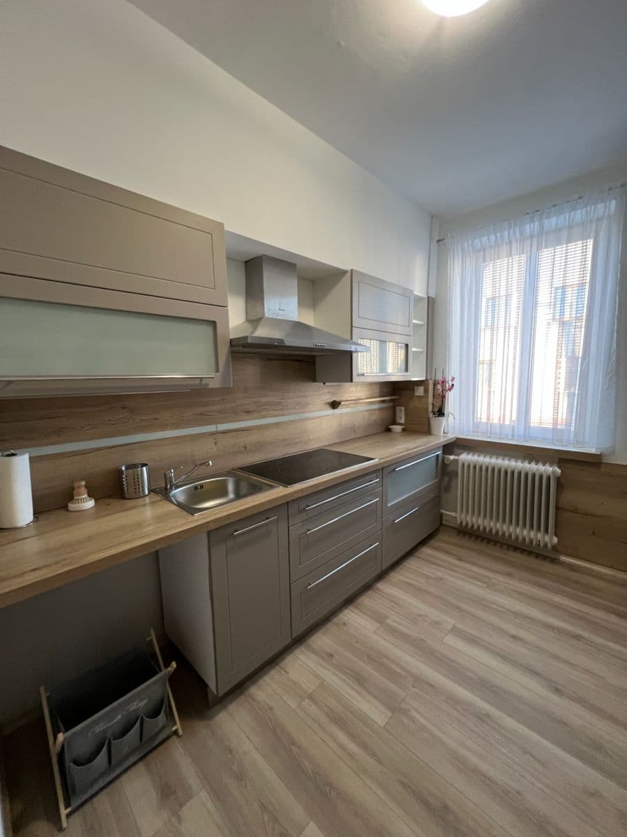 Pronájem domu 90 m², pozemek 254 m², 28. října, Opava, Moravskoslezský kraj Pronájem domu 90 m², pozemek 254 m², 28. října, Opava, Moravskoslezský kraj