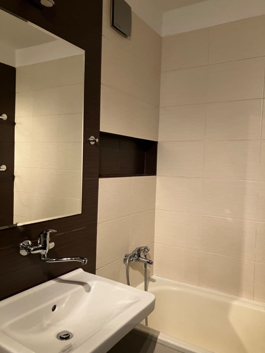 Prodej bytu 3+1 92 m², Aubrechtové, Praha, Praha Prodej bytu 3+1 92 m², Aubrechtové, Praha, Praha