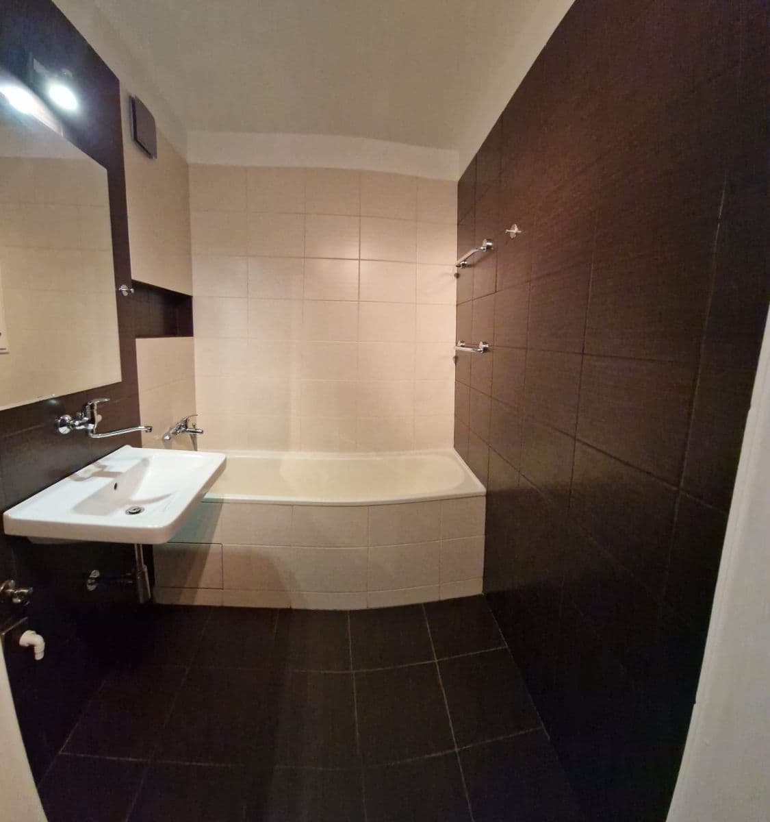 Prodej bytu 3+1 81 m², Aubrechtové, Praha, Praha Prodej bytu 3+1 81 m², Aubrechtové, Praha, Praha