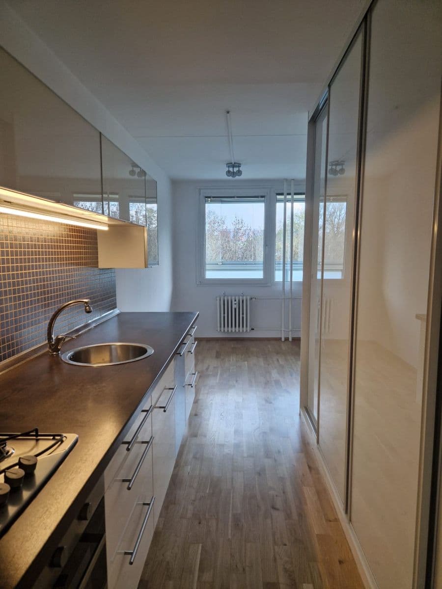 Prodej bytu 3+1 81 m², Aubrechtové, Praha, Praha Prodej bytu 3+1 81 m², Aubrechtové, Praha, Praha