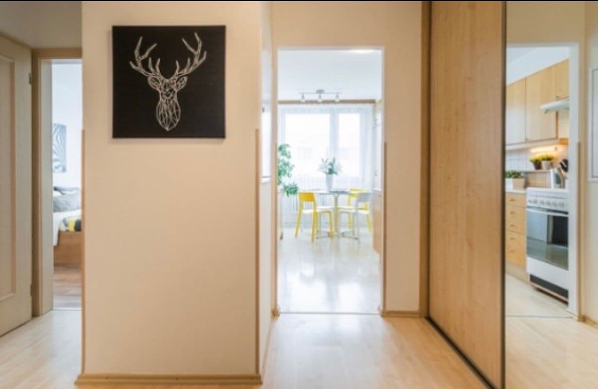 Prodej bytu 2+1 69 m², Na rovinách, Praha, Praha Prodej bytu 2+1 69 m², Na rovinách, Praha, Praha