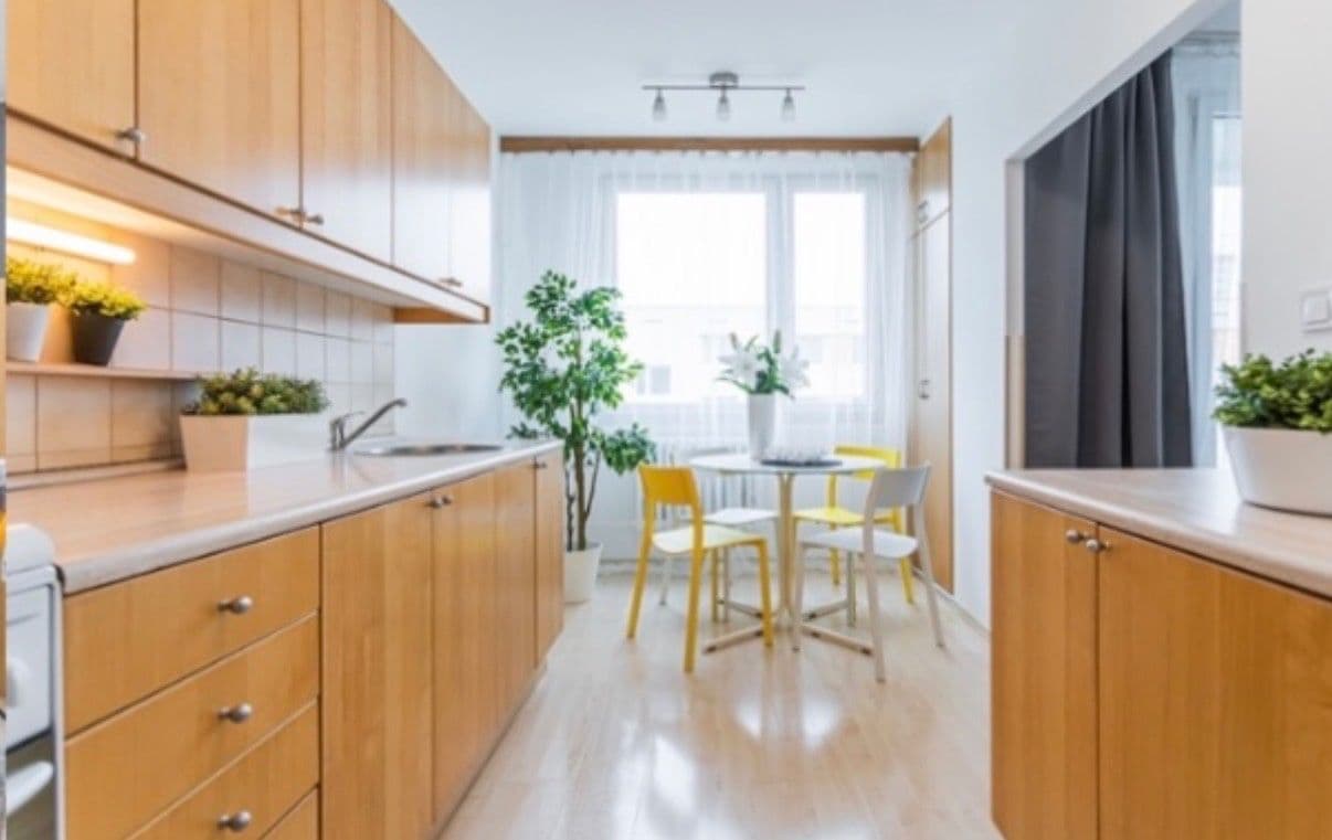 Prodej bytu 2+1 69 m², Na rovinách, Praha, Praha Prodej bytu 2+1 69 m², Na rovinách, Praha, Praha