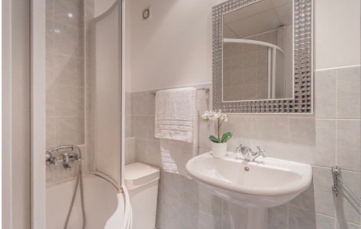 Prodej bytu 2+1 69 m², Na rovinách, Praha, Praha Prodej bytu 2+1 69 m², Na rovinách, Praha, Praha