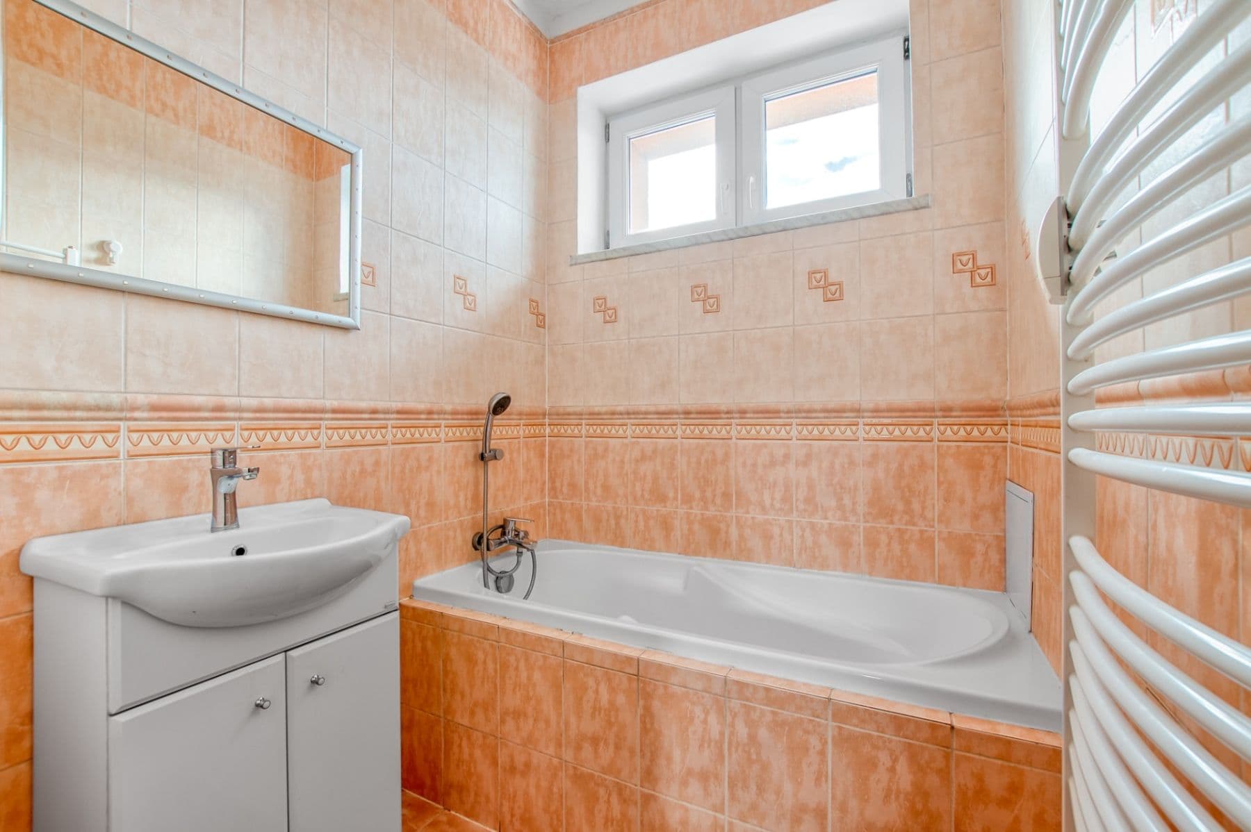 Prodej bytu 3+1 80 m², Mládeže, Ostrava, Moravskoslezský kraj Prodej bytu 3+1 80 m², Mládeže, Ostrava, Moravskoslezský kraj