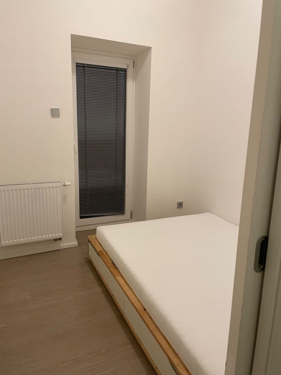 Pronájem bytu 2+kk 34 m², Zahradnická, Brno, Jihomoravský kraj Pronájem bytu 2+kk 34 m², Zahradnická, Brno, Jihomoravský kraj