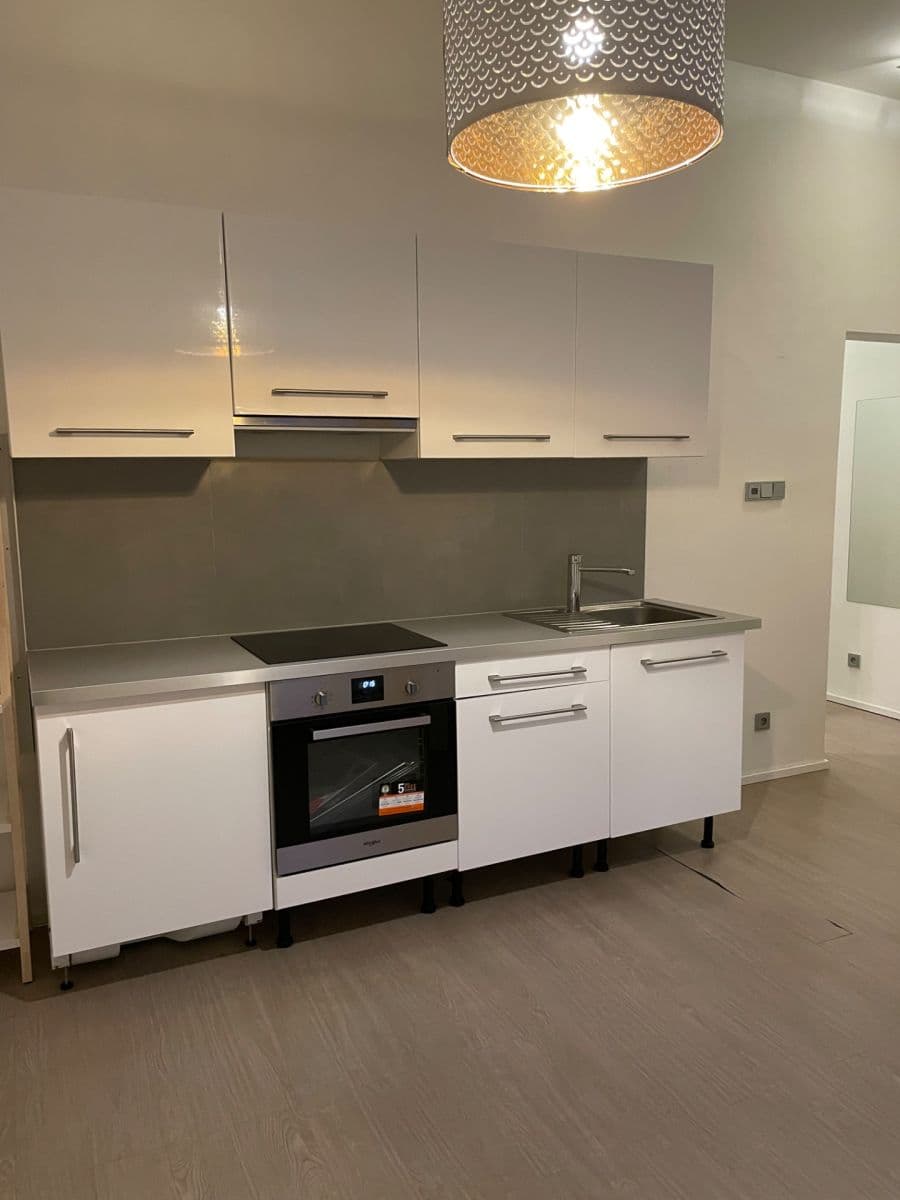 Pronájem bytu 2+kk 34 m², Zahradnická, Brno, Jihomoravský kraj Pronájem bytu 2+kk 34 m², Zahradnická, Brno, Jihomoravský kraj