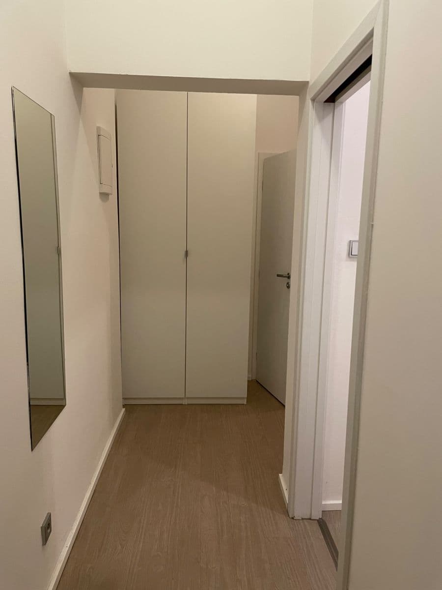 Pronájem bytu 2+kk 34 m², Zahradnická, Brno, Jihomoravský kraj Pronájem bytu 2+kk 34 m², Zahradnická, Brno, Jihomoravský kraj