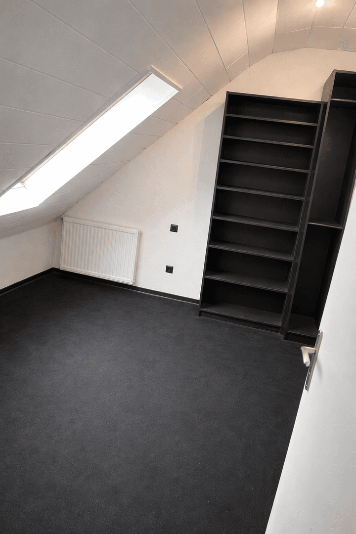 Pronájem bytu 3+1 110 m², Neckarstr.6, Mönchengladbach, Severní Porýní-Vestfálsko Pronájem bytu 3+1 110 m², Neckarstr.6, Mönchengladbach, Severní Porýní-Vestfálsko