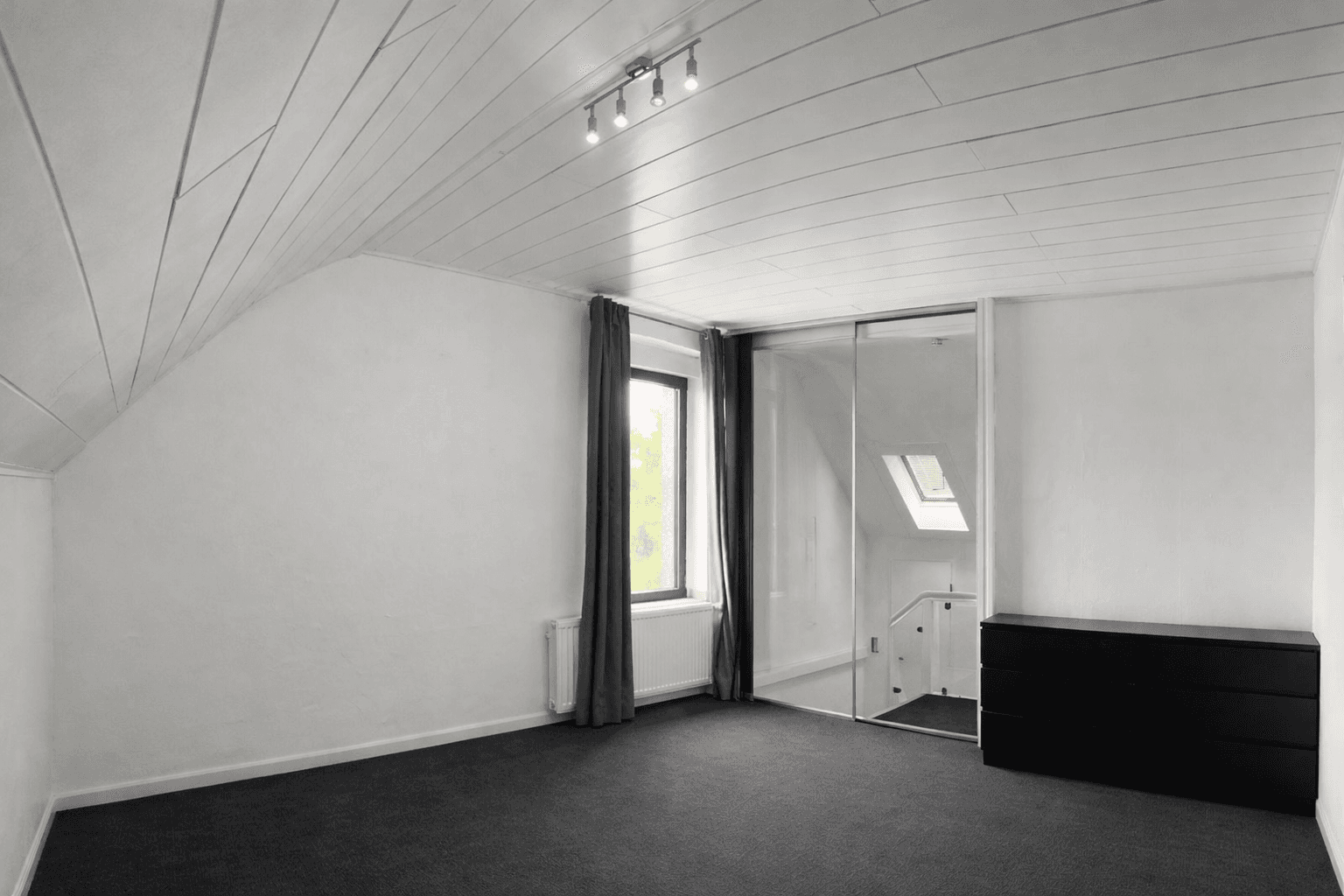 Pronájem bytu 3+1 110 m², Neckarstr.6, Mönchengladbach, Severní Porýní-Vestfálsko Pronájem bytu 3+1 110 m², Neckarstr.6, Mönchengladbach, Severní Porýní-Vestfálsko