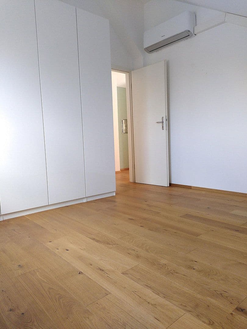 Prodej bytu 4+1 82 m², Baden-Baden, Bádensko-Württembersko Prodej bytu 4+1 82 m², Baden-Baden, Bádensko-Württembersko