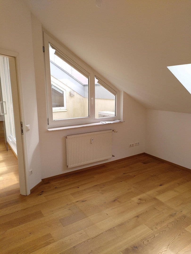 Prodej bytu 4+1 82 m², Baden-Baden, Bádensko-Württembersko Prodej bytu 4+1 82 m², Baden-Baden, Bádensko-Württembersko