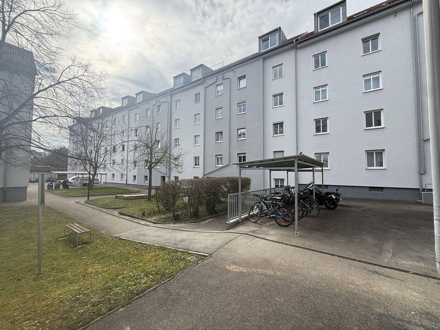 Prodej bytu 2+1 37 m², Hermann-Geib-Straße 41, Regensburg, Bavorsko Prodej bytu 2+1 37 m², Hermann-Geib-Straße 41, Regensburg, Bavorsko