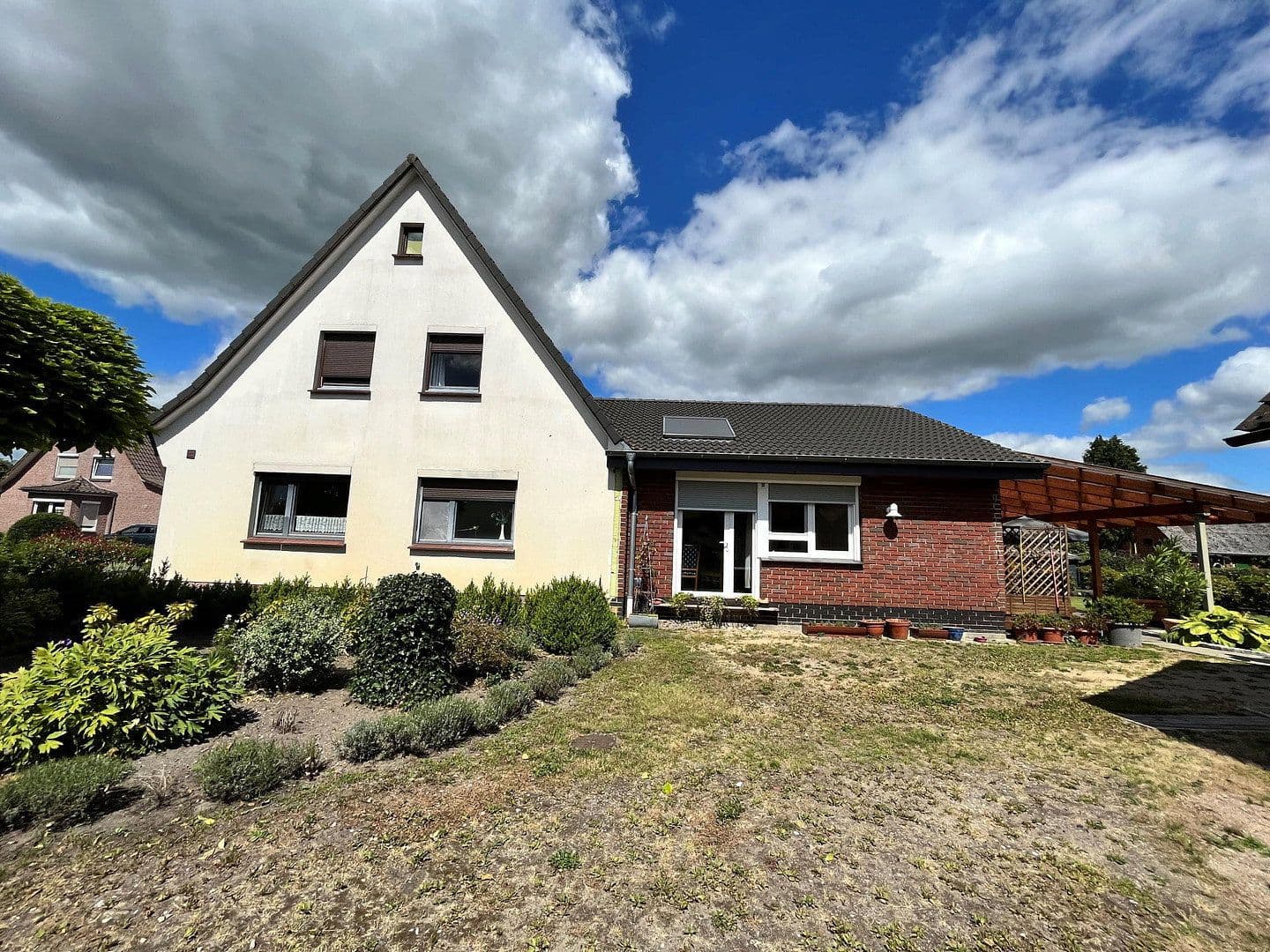 Prodej domu 172 m², pozemek 942 m², Heeslingen, Dolní Sasko Prodej domu 172 m², pozemek 942 m², Heeslingen, Dolní Sasko