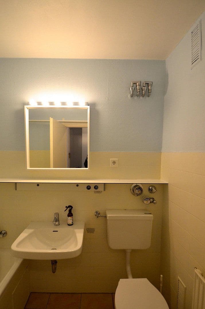 Pronájem bytu 1+1 30 m², Cosimastraße 232, München, Bavorsko Pronájem bytu 1+1 30 m², Cosimastraße 232, München, Bavorsko