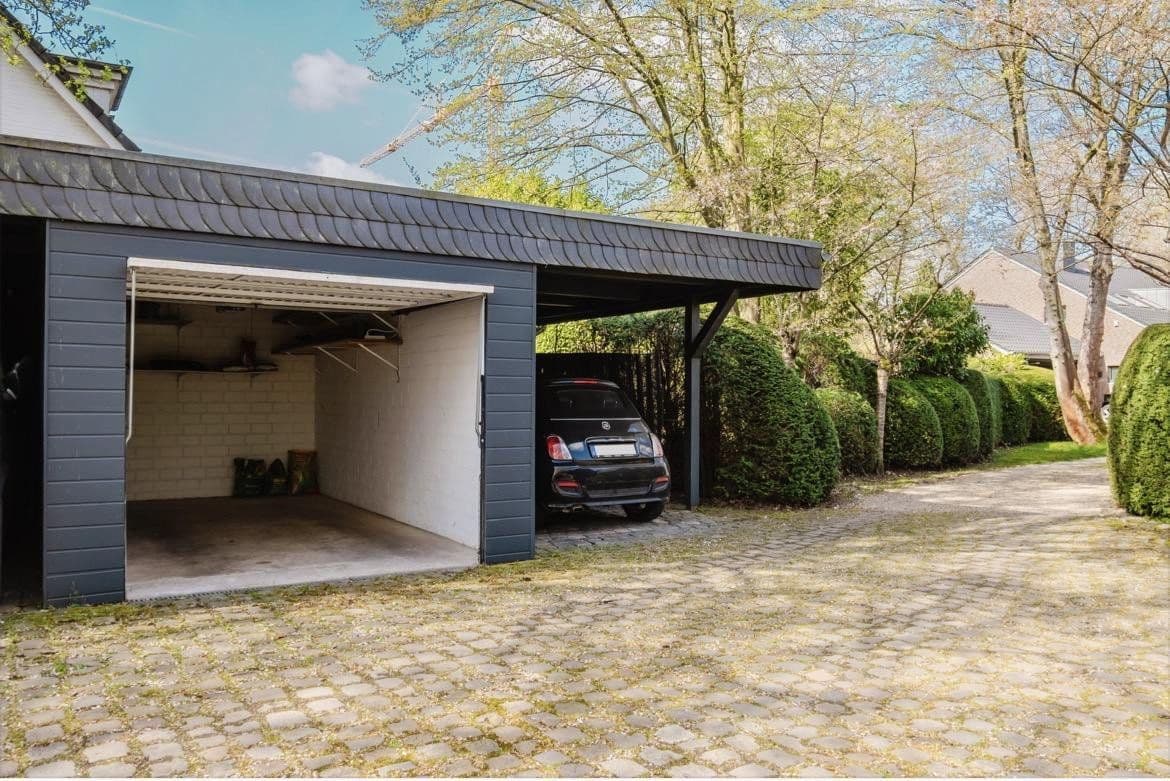 Prodej domu 286 m², pozemek 1.116 m², Krefeld, Severní Porýní-Vestfálsko Prodej domu 286 m², pozemek 1.116 m², Krefeld, Severní Porýní-Vestfálsko