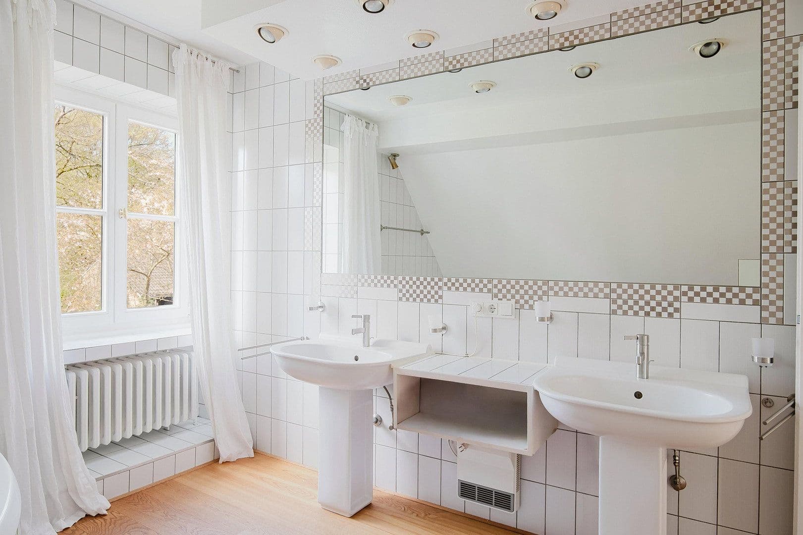 Prodej domu 286 m², pozemek 1.116 m², Krefeld, Severní Porýní-Vestfálsko Prodej domu 286 m², pozemek 1.116 m², Krefeld, Severní Porýní-Vestfálsko