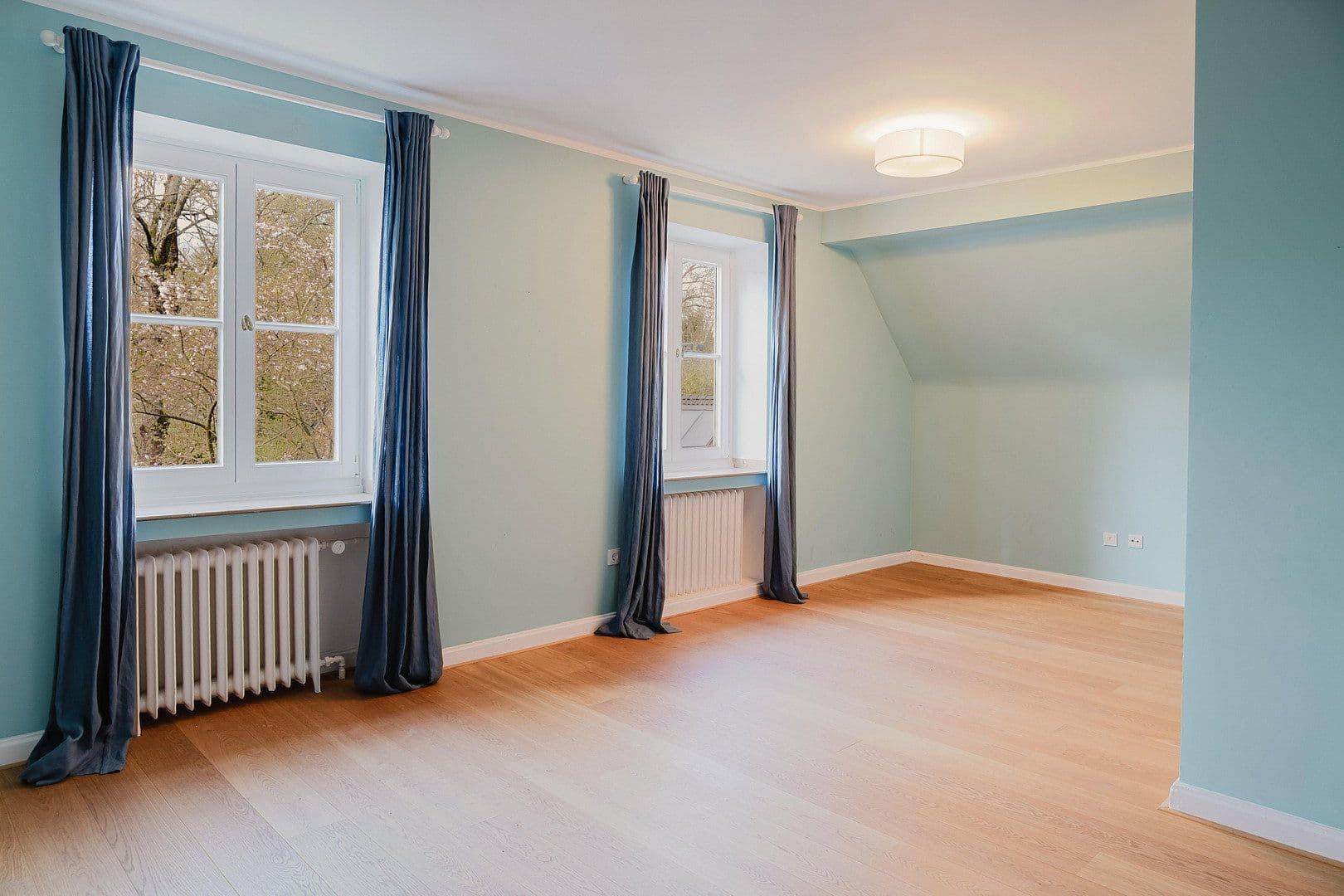 Prodej domu 286 m², pozemek 1.116 m², Krefeld, Severní Porýní-Vestfálsko Prodej domu 286 m², pozemek 1.116 m², Krefeld, Severní Porýní-Vestfálsko