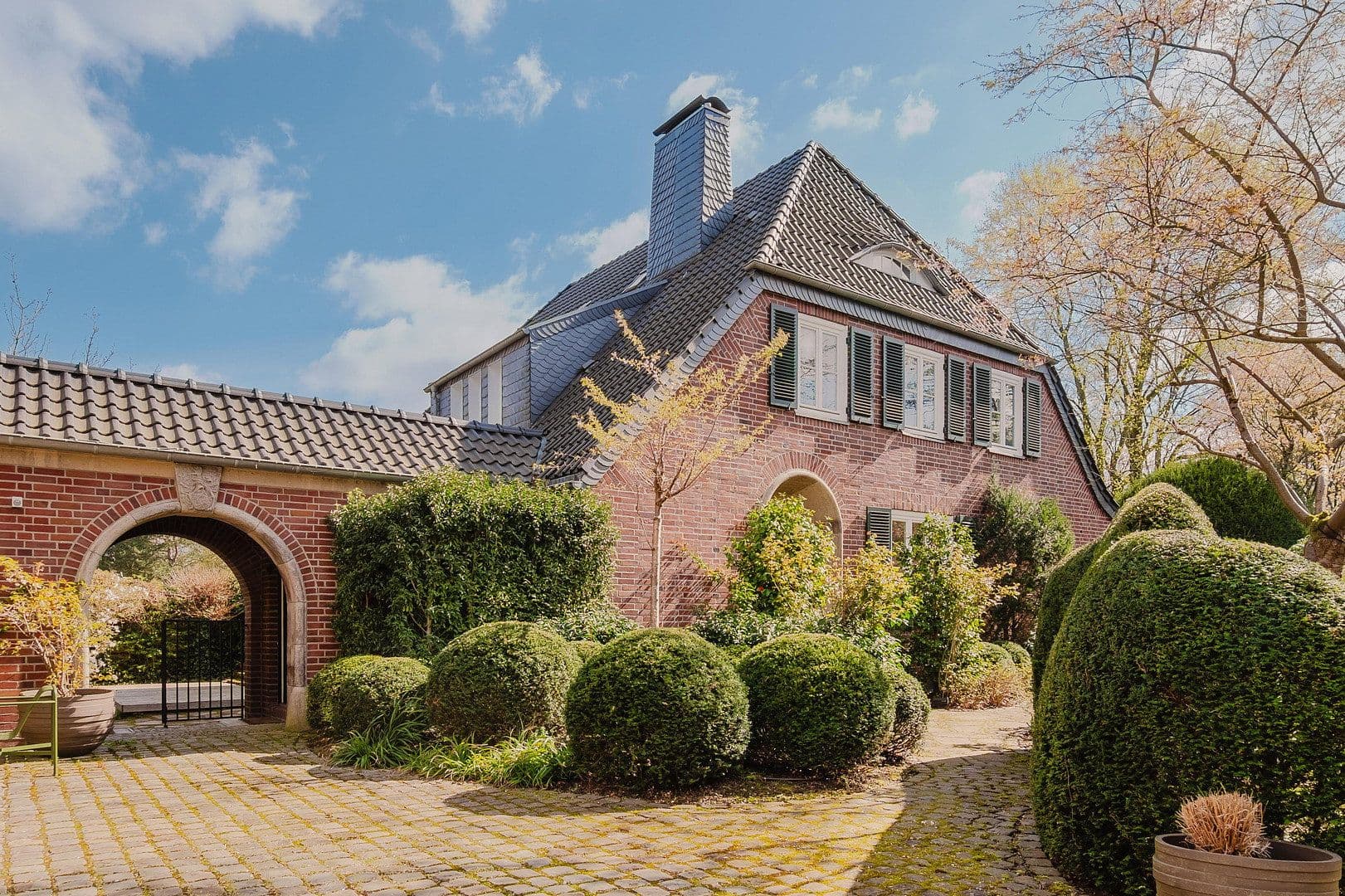 Prodej domu 286 m², pozemek 1.116 m², Krefeld, Severní Porýní-Vestfálsko Prodej domu 286 m², pozemek 1.116 m², Krefeld, Severní Porýní-Vestfálsko