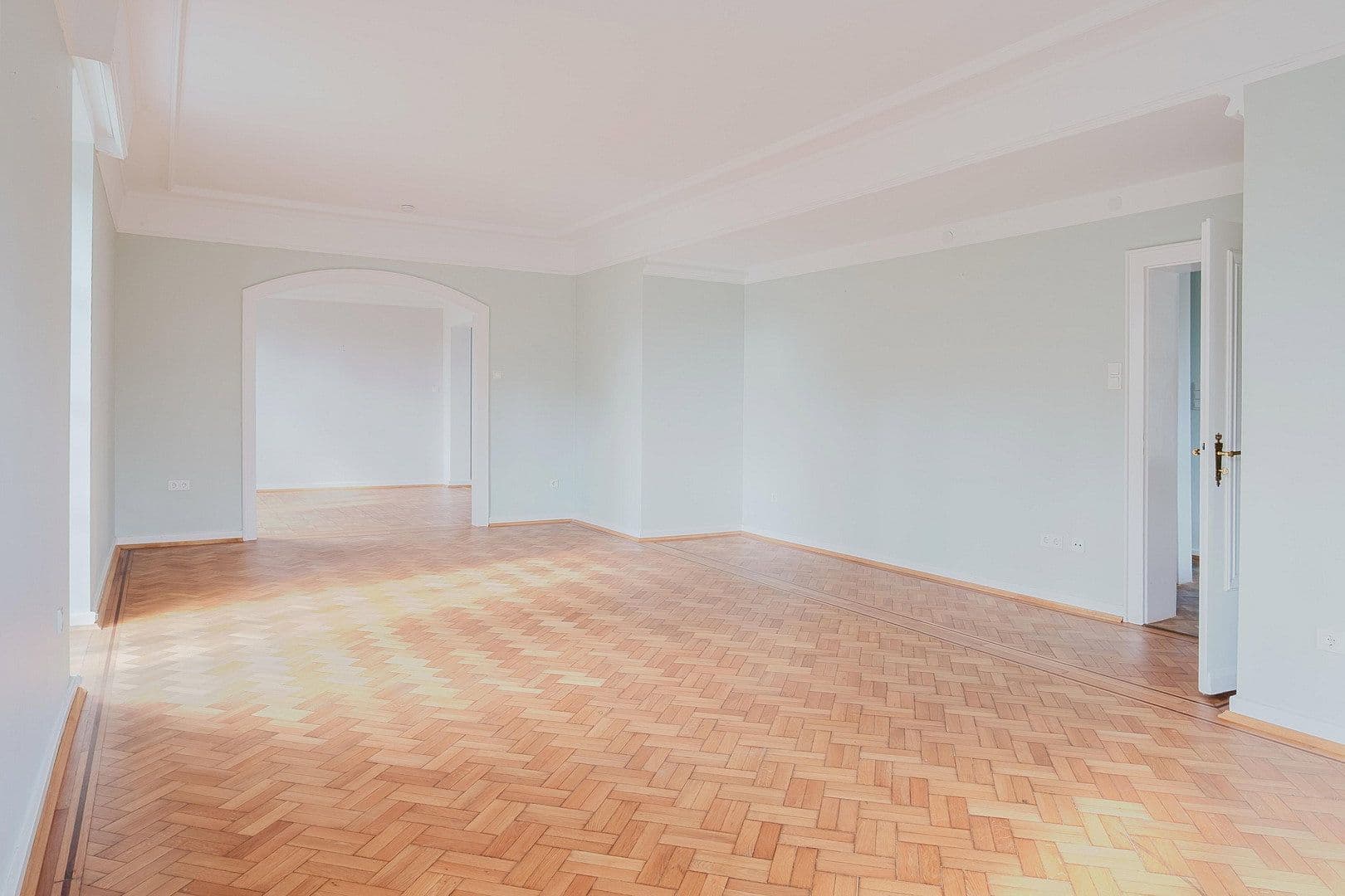 Prodej domu 286 m², pozemek 1.116 m², Krefeld, Severní Porýní-Vestfálsko Prodej domu 286 m², pozemek 1.116 m², Krefeld, Severní Porýní-Vestfálsko