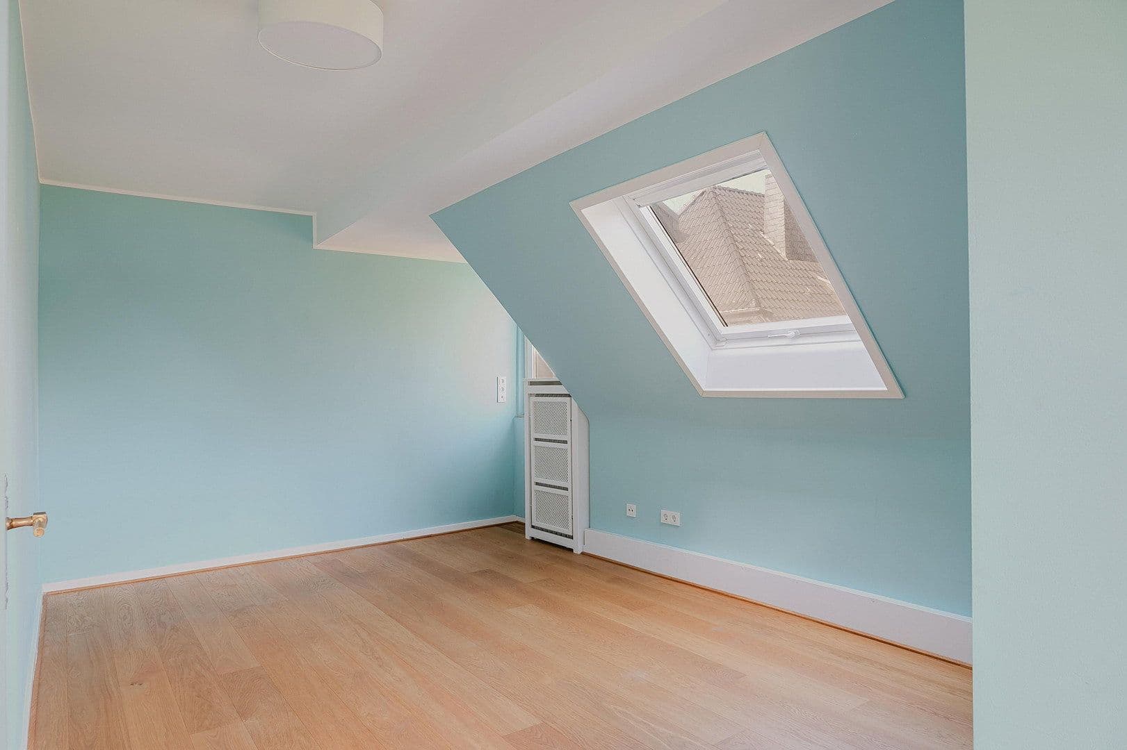 Prodej domu 286 m², pozemek 1.116 m², Krefeld, Severní Porýní-Vestfálsko Prodej domu 286 m², pozemek 1.116 m², Krefeld, Severní Porýní-Vestfálsko