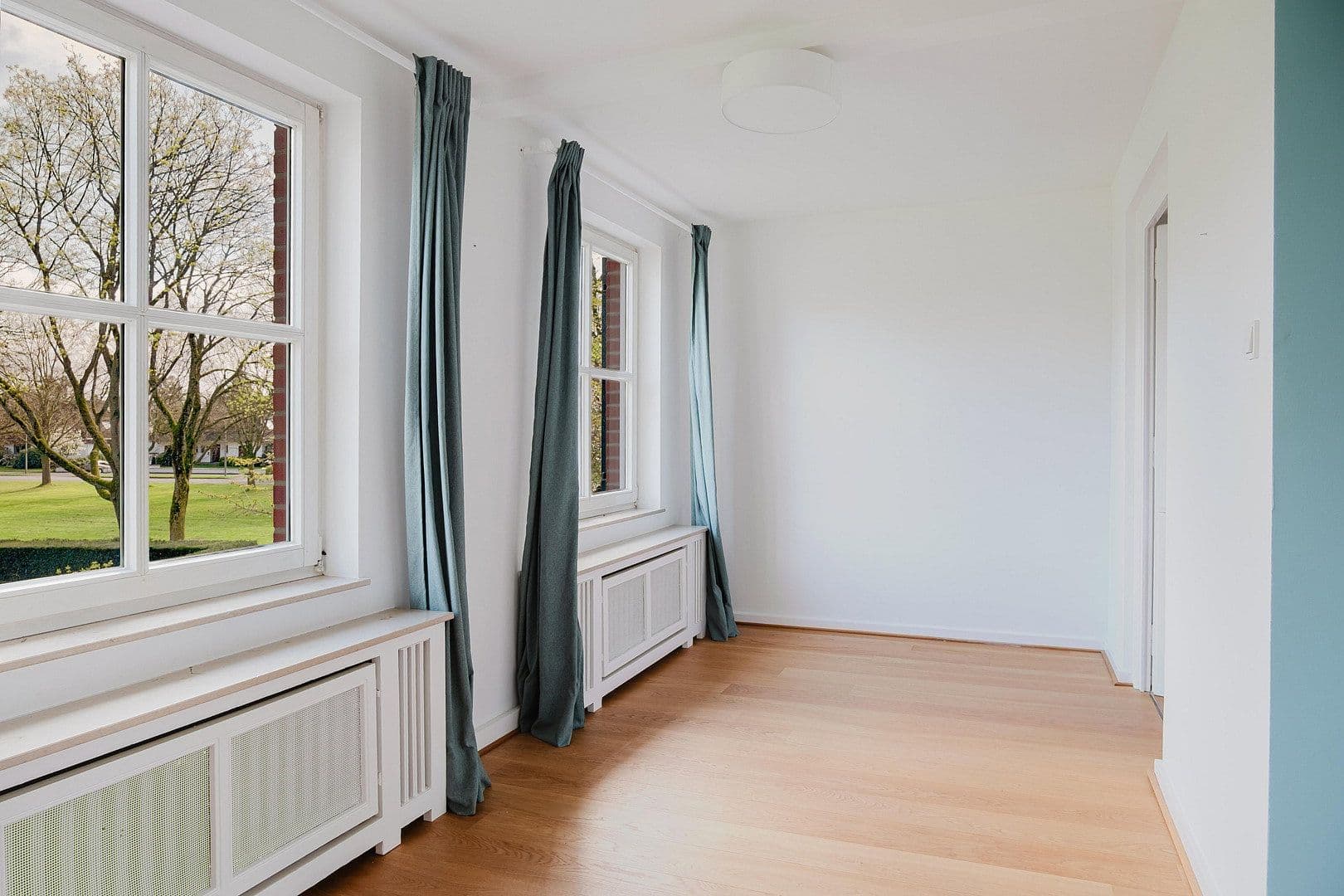 Prodej domu 286 m², pozemek 1.116 m², Krefeld, Severní Porýní-Vestfálsko Prodej domu 286 m², pozemek 1.116 m², Krefeld, Severní Porýní-Vestfálsko