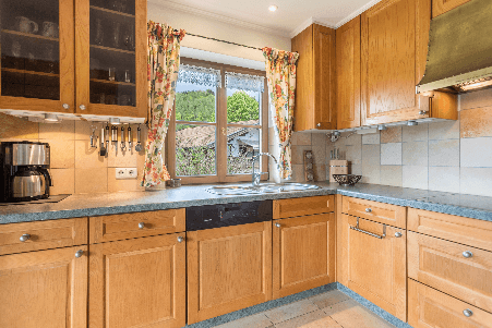 Prodej domu 165 m², pozemek 996 m², Hochgernweg 47, Unterwössen, Bavorsko Prodej domu 165 m², pozemek 996 m², Hochgernweg 47, Unterwössen, Bavorsko