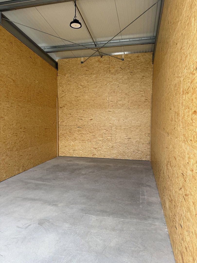 Pronájem nebytového prostoru 32 m², Grünberger Strasse, Rabenau, Hessen Pronájem nebytového prostoru 32 m², Grünberger Strasse, Rabenau, Hessen