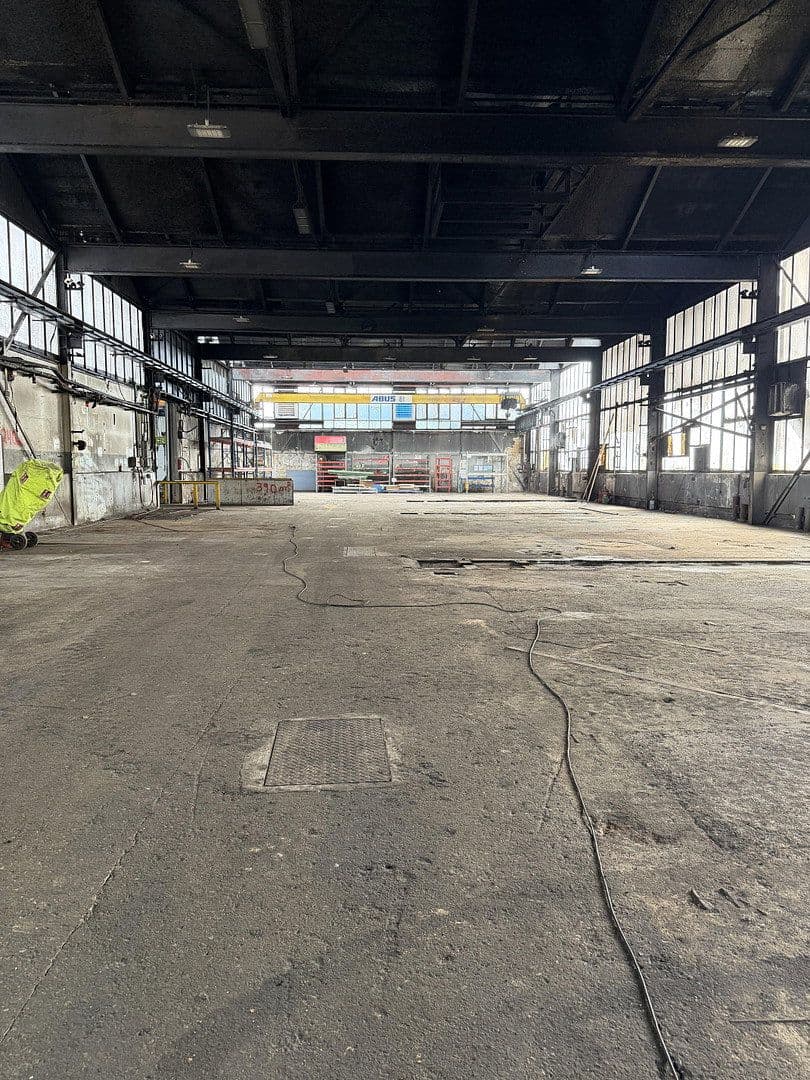 Pronájem nebytového prostoru 3.000 m², Posener Straße 35A, Lübeck, Šlesvicko-Holštýnsko Pronájem nebytového prostoru 3.000 m², Posener Straße 35A, Lübeck, Šlesvicko-Holštýnsko