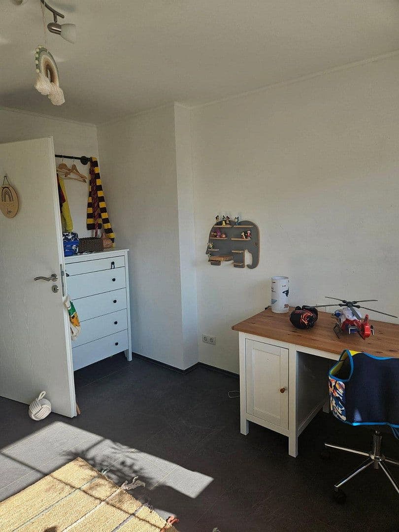 Pronájem bytu 3+1 75 m², Neustadt (Wied), Porýní-Falc Pronájem bytu 3+1 75 m², Neustadt (Wied), Porýní-Falc