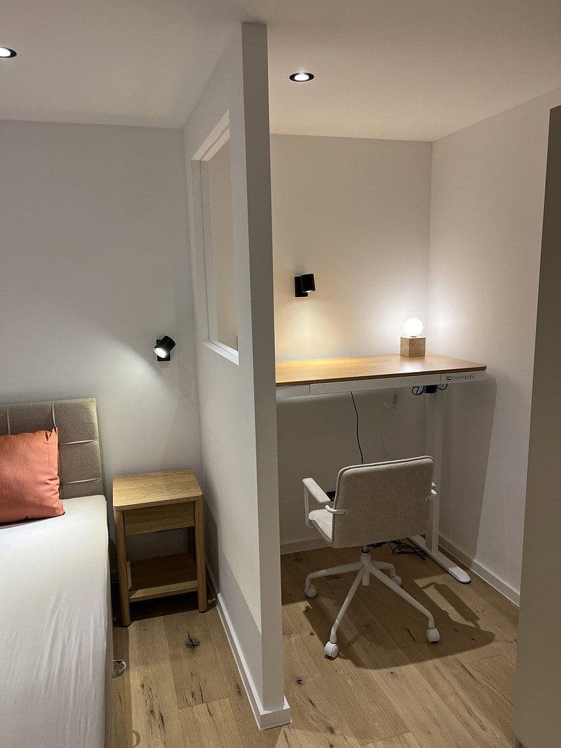 Pronájem bytu 2+1 50 m², Reichenaustraße 25, München, Bavorsko Pronájem bytu 2+1 50 m², Reichenaustraße 25, München, Bavorsko